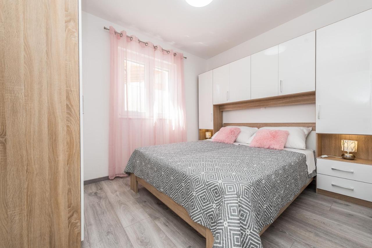 Apartments Janice Пакоштане Екстер'єр фото
