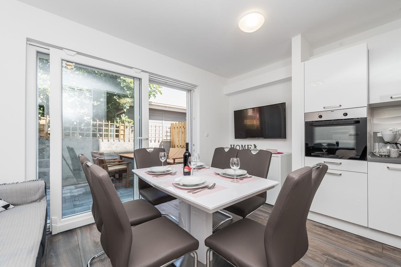 Apartments Janice Пакоштане Екстер'єр фото