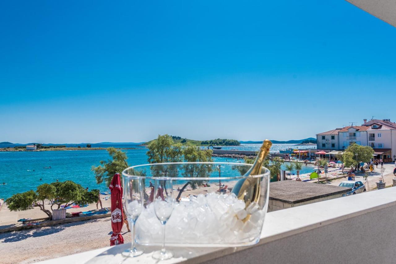 Apartments Janice Пакоштане Екстер'єр фото