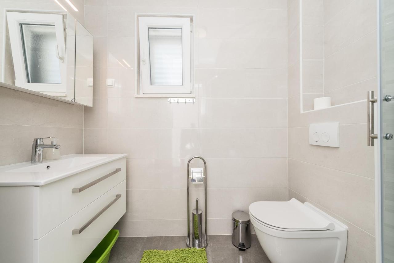 Apartments Janice Пакоштане Екстер'єр фото