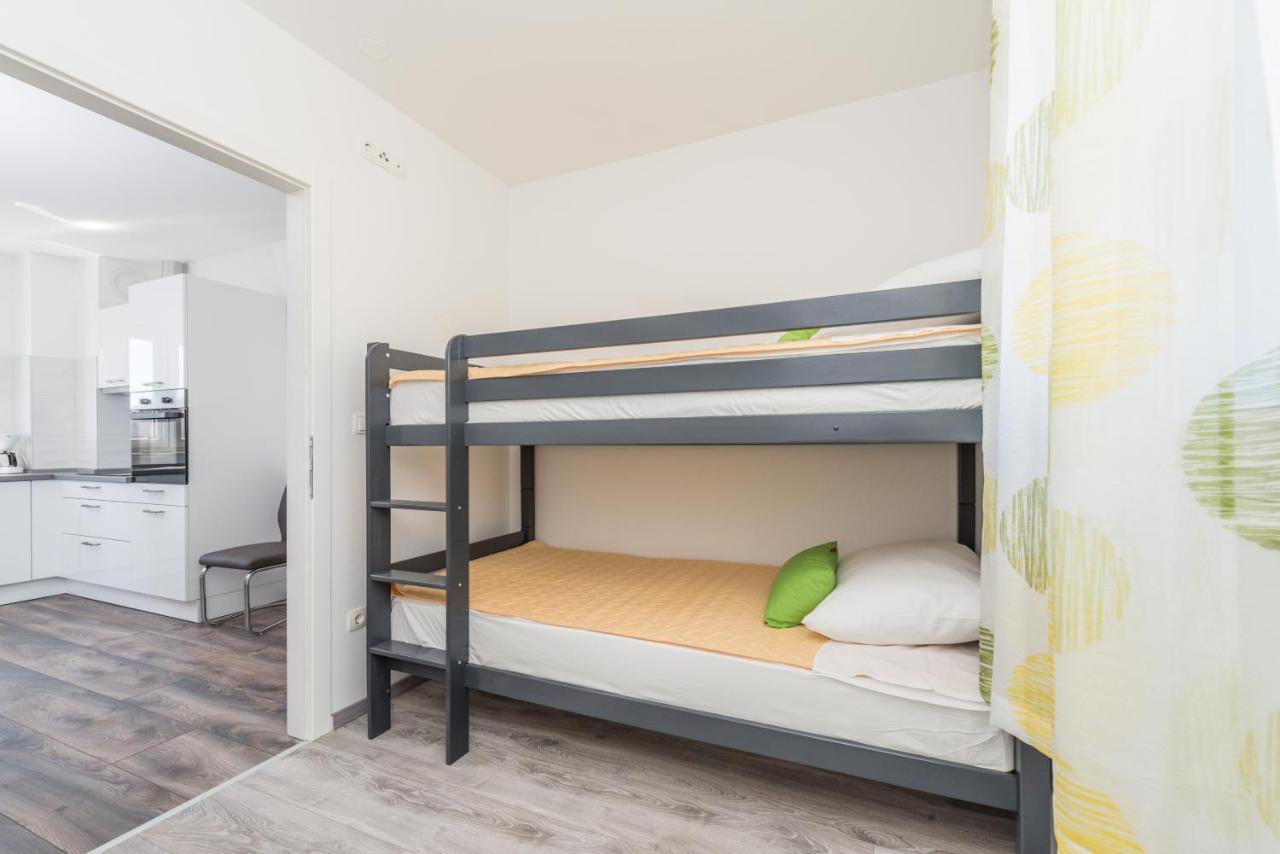 Apartments Janice Пакоштане Екстер'єр фото